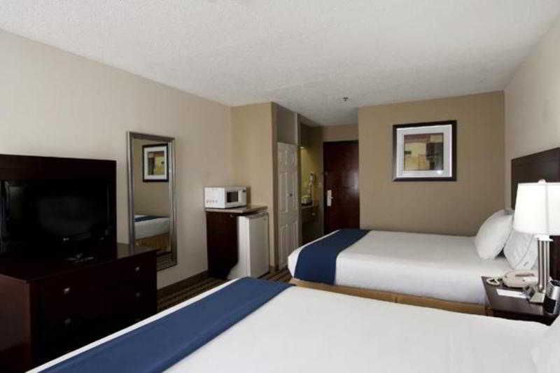 Best Western Butner Creedmoor Inn Номер фото