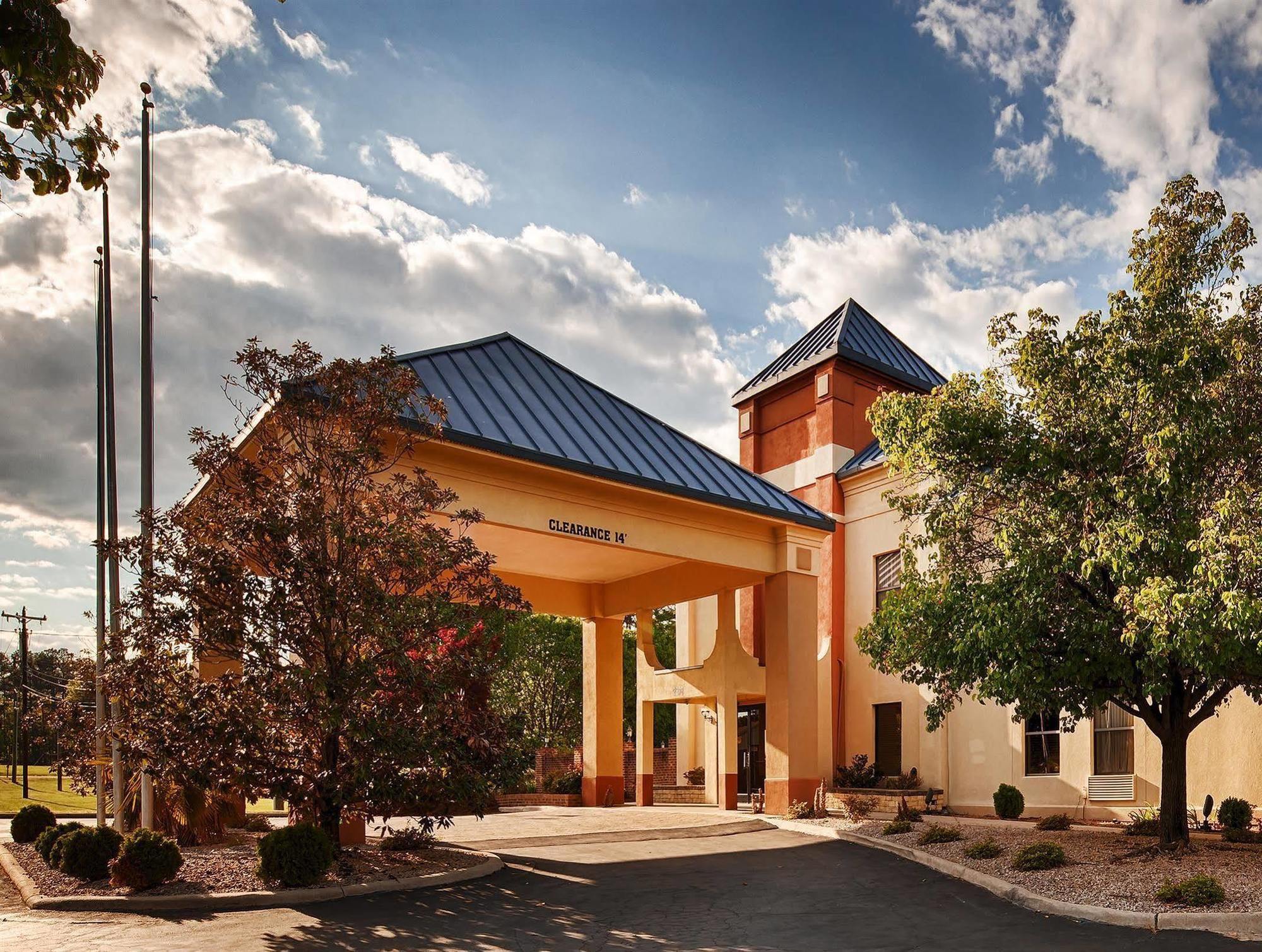 Best Western Butner Creedmoor Inn Екстер'єр фото
