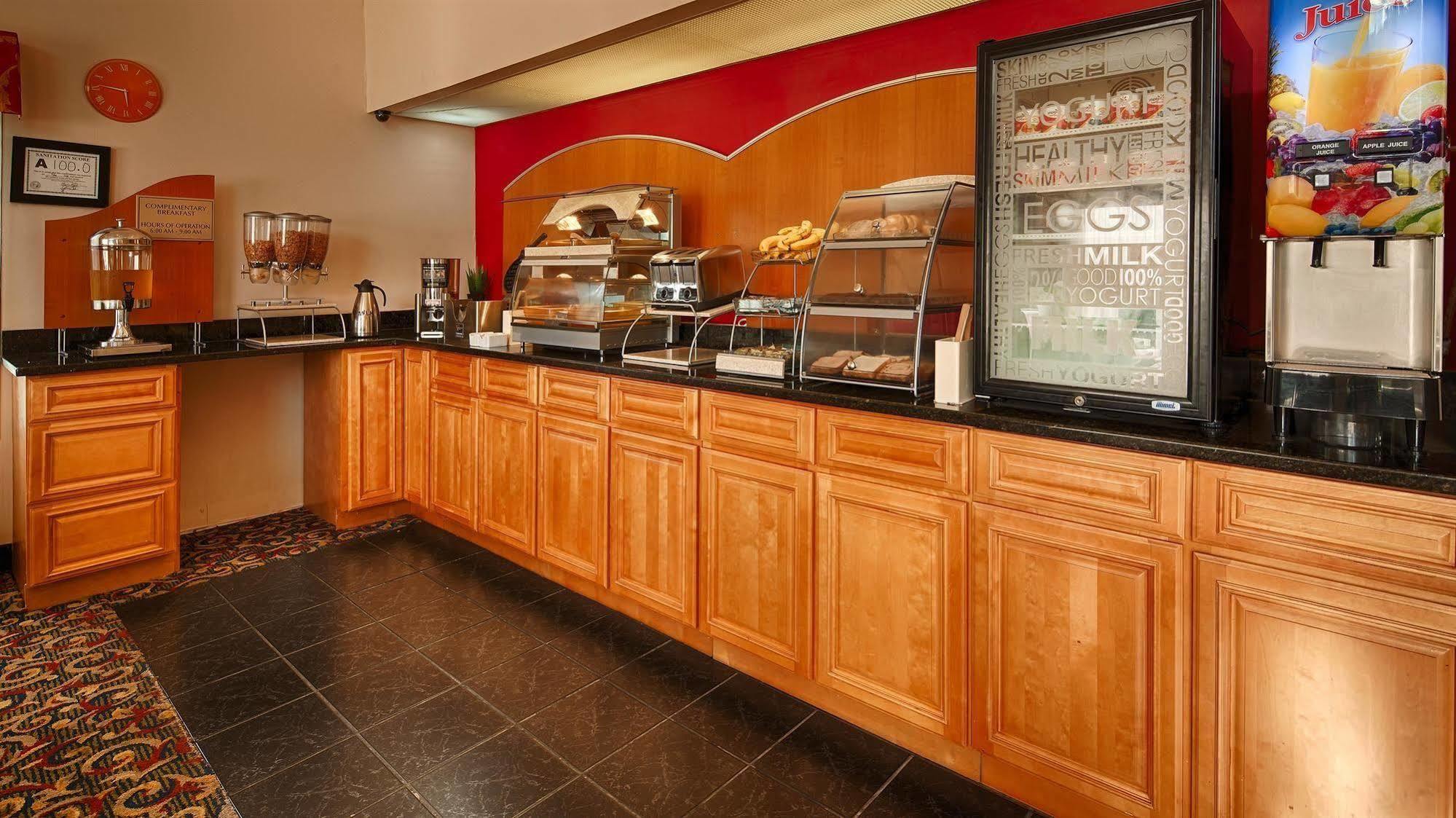 Best Western Butner Creedmoor Inn Екстер'єр фото